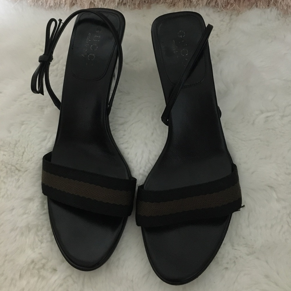 Sandalias Brand Gucci  Size 35 1/2 Color chocolate con raya negra